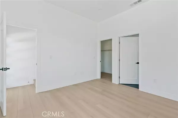 Los Angeles, CA 90034,2637 S Garth A