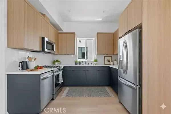 Los Angeles, CA 90034,2637 S Garth A