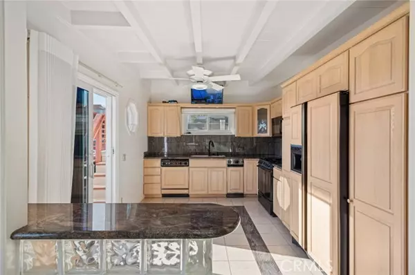 Laguna Beach, CA 92651,114 HIGH DR