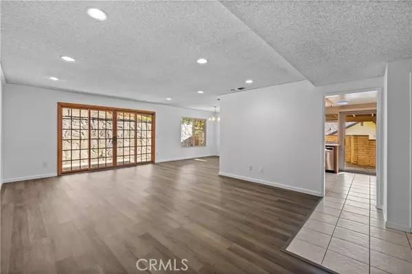 Newhall, CA 91321,26562 Cardwick CT