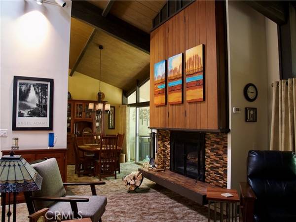 872 Sierra Vista DR 9, Twin Peaks, CA 92391