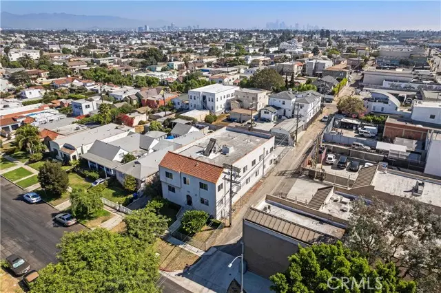 Los Angeles, CA 90019,1858 S Orange DR 6