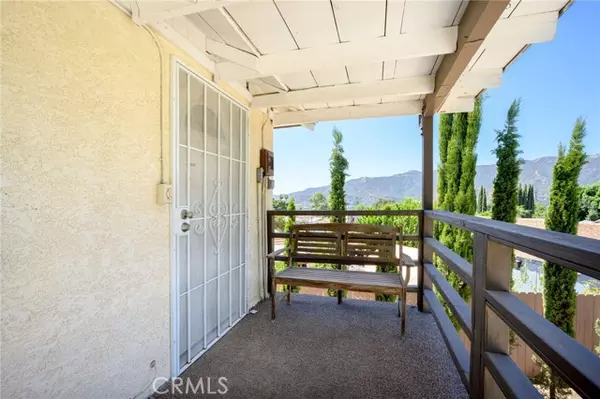 La Crescenta, CA 91214,2526 Foothill BLD 1/2