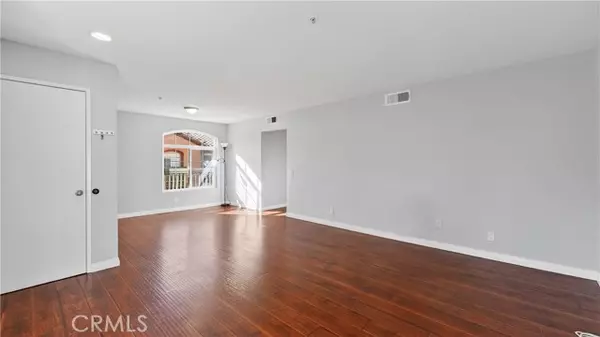 Orange, CA 92869,103 S Cross Creek RD B