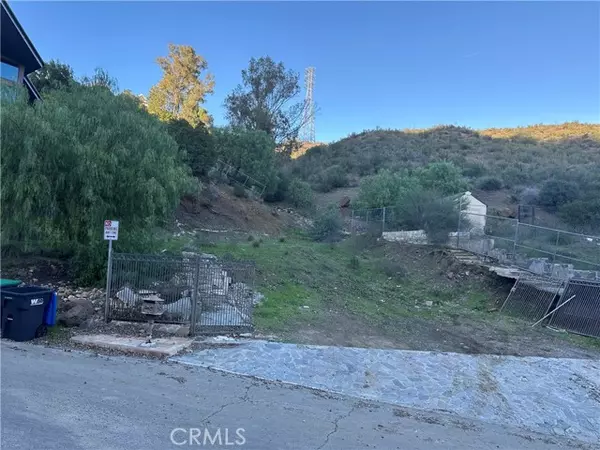 Agoura Hills, CA 91301,28923 Crags