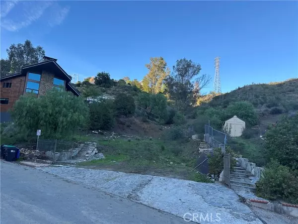 Agoura Hills, CA 91301,28923 Crags