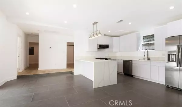 Los Angeles, CA 90026,1426 Elevado