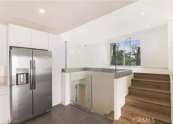 Los Angeles, CA 90026,1426 Elevado