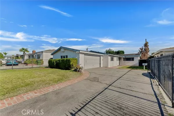 North Hollywood, CA 91605,7428 Irvine AVE