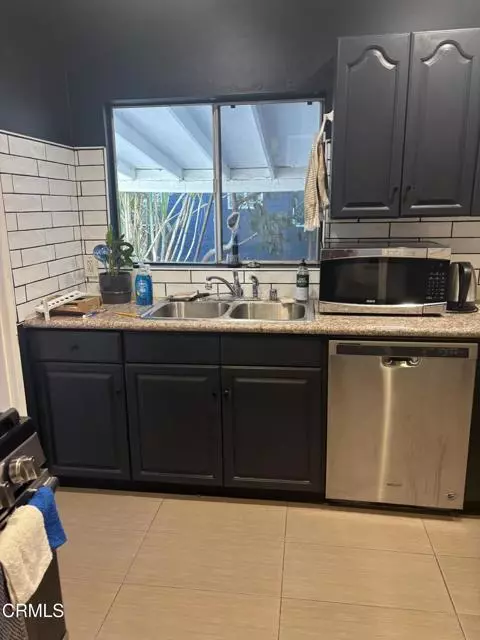 Los Angeles, CA 90032,4517 Amber PL