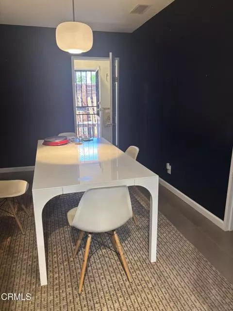 Los Angeles, CA 90032,4517 Amber PL