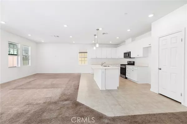 Chino, CA 91708,8822 Searcher ST