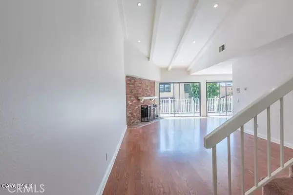 18452 Lemarsh ST 48, Northridge, CA 91325