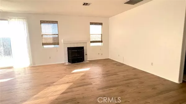 Rosamond, CA 93560,3536 Mount Lassen