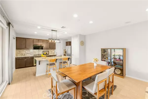 Eastvale, CA 92880,7169 Logsdon DR