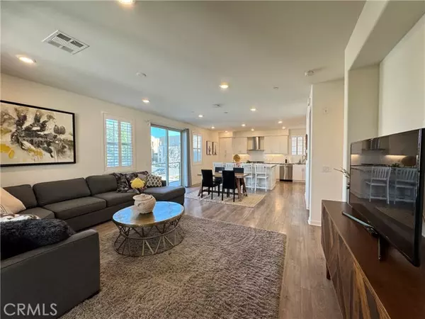 Irvine, CA 92618,129 Cadence