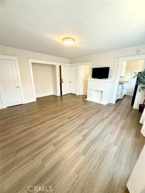 Long Beach, CA 90802,1109 E 1st 11