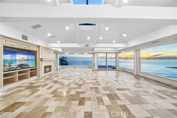 Laguna Beach, CA 92651,21 Bay