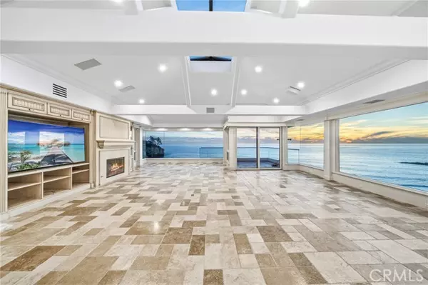 Laguna Beach, CA 92651,21 Bay