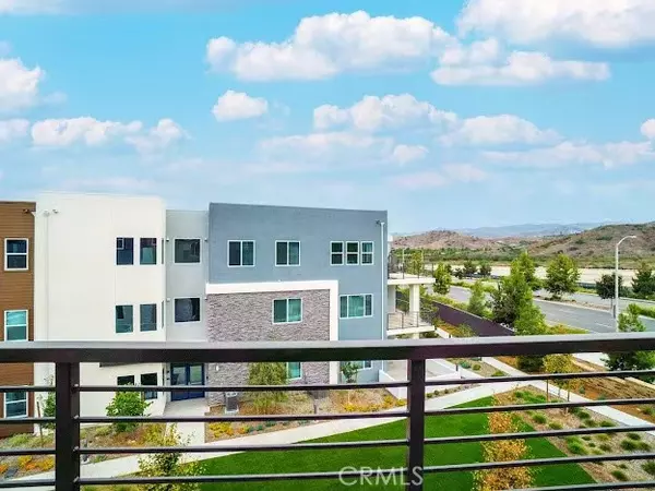 Irvine, CA 92618,352 Tank