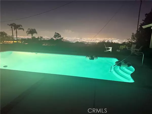 Rancho Palos Verdes, CA 90275,2636 Sunnyside Ridge RD