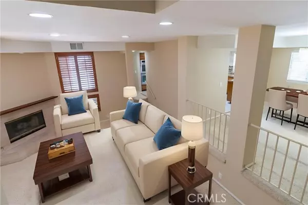 Woodland Hills, CA 91364,23169 Mulholland