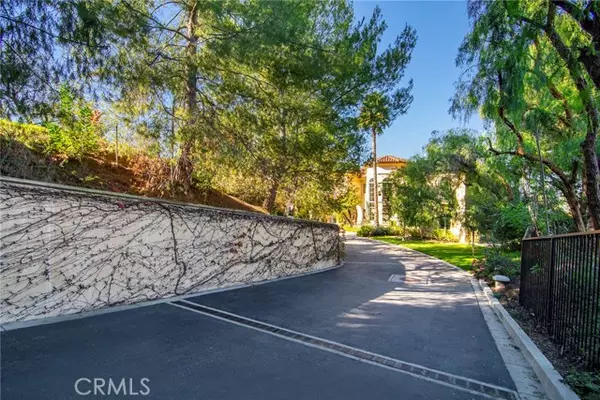 Tarzana, CA 91356,18933 La Montana PL