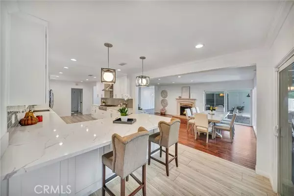 Woodland Hills, CA 91367,6136 Kentland