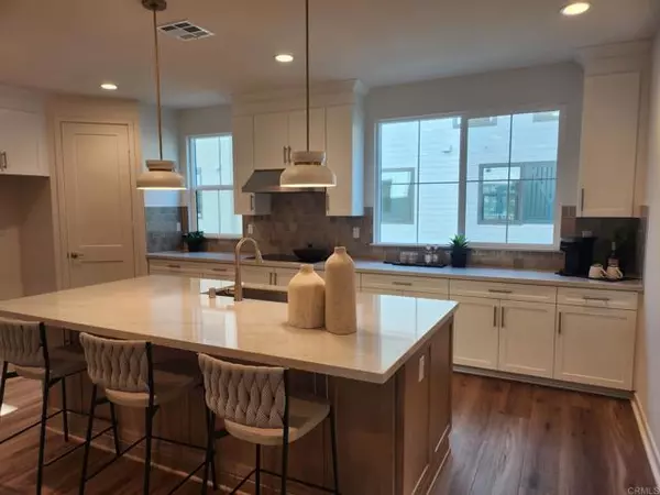 Carlsbad, CA 92008,2536 Elderberry LN