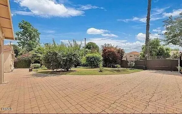 Tarzana, CA 91356,5701 Corbin AVE