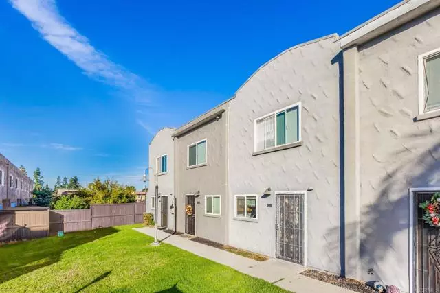 851 S Mollison AVE, El Cajon, CA 92020