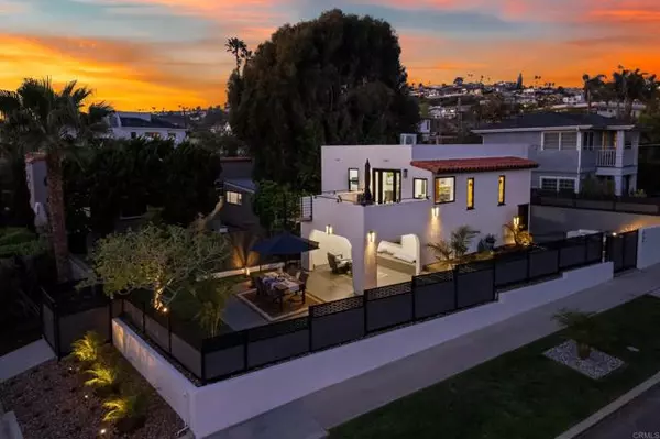 La Jolla, CA 92037,608 Forward ST