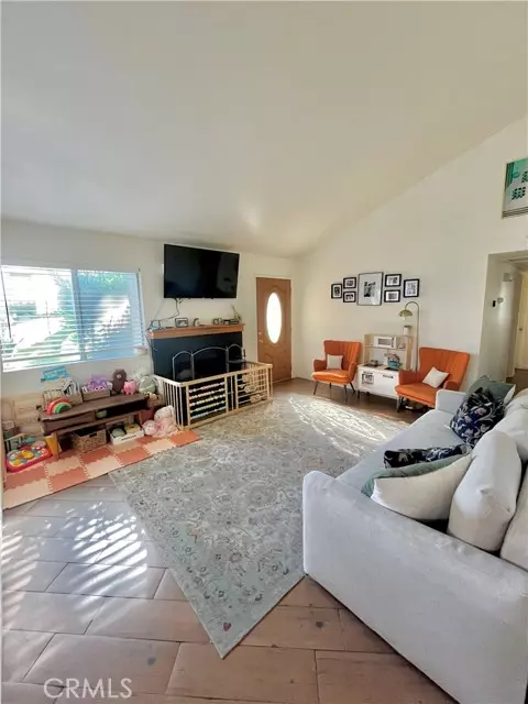 Redlands, CA 92374,1578 Lisa
