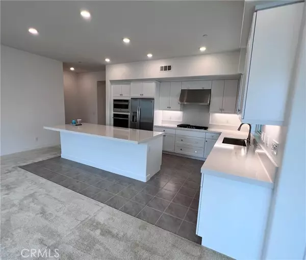 Irvine, CA 92618,215 Sash