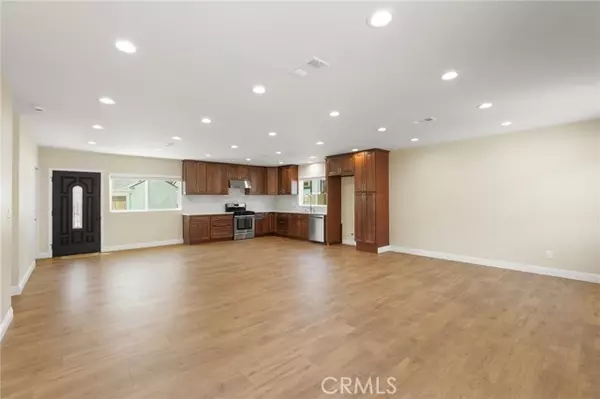 Granada Hills, CA 91344,17121 Kingsbury ST