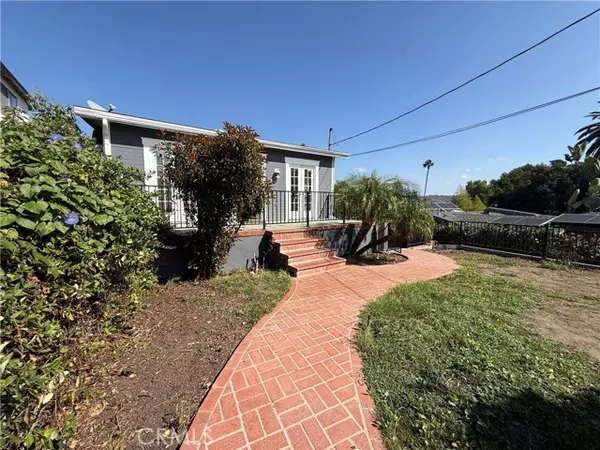 Los Angeles, CA 90039,2586 Lake VW