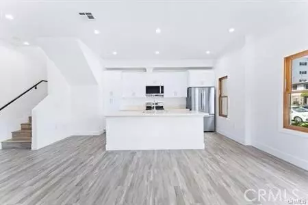 Long Beach, CA 90803,51 Kennebec AVE 3