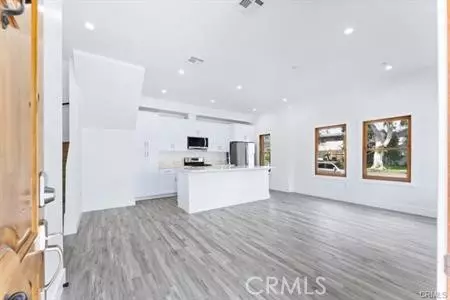 Long Beach, CA 90803,51 Kennebec AVE 3