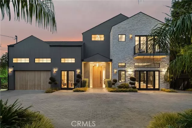 Woodland Hills, CA 91364,20511 Wells DR