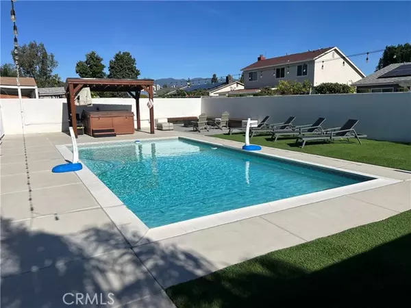 Fontana, CA 92336,7855 Lime AVE