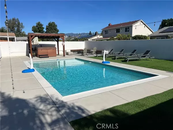 Fontana, CA 92336,7855 Lime AVE