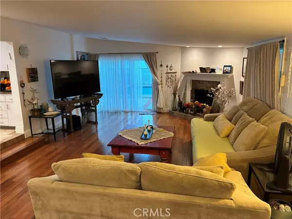 Tarzana, CA 91335,19046 Friar St