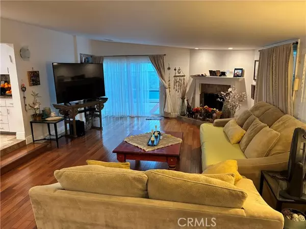 Tarzana, CA 91335,19046 Friar St