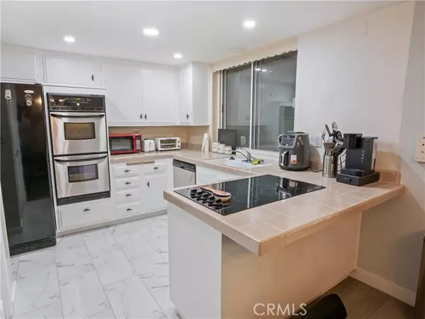 Inglewood, CA 90305,3500 W Manchester 450