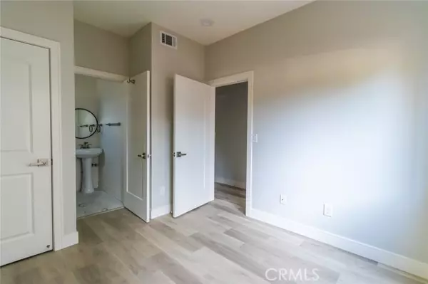 North Hollywood, CA 91601,5130 Riverton AVE