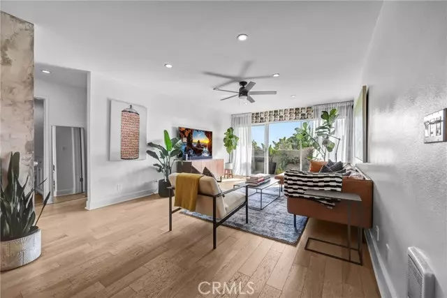 West Hollywood, CA 90069,8400 De Longpre 212