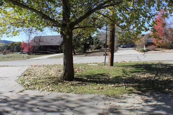 Tehachapi, CA 93561,23950 Jacaranda DR