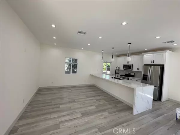 West Hills, CA 91307,23236 23236 Vanowen