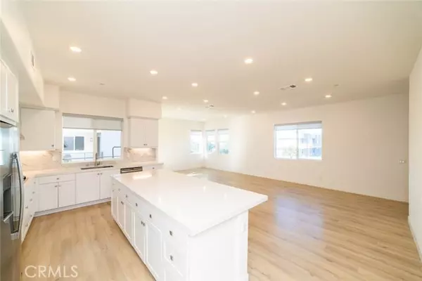 Irvine, CA 92618,155 Baluster