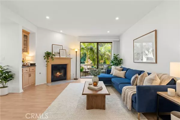 Sherman Oaks, CA 91403,4430 Noble AVE 208